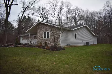 4723 S Eber Rd, Monclova, OH 43542 photo 2