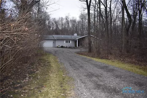4723 S Eber Rd, Monclova, OH 43542 photo 4