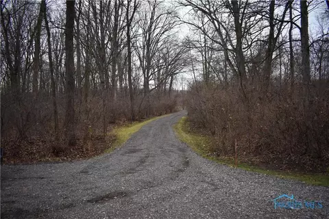 4723 S Eber Rd, Monclova, OH 43542 photo 6