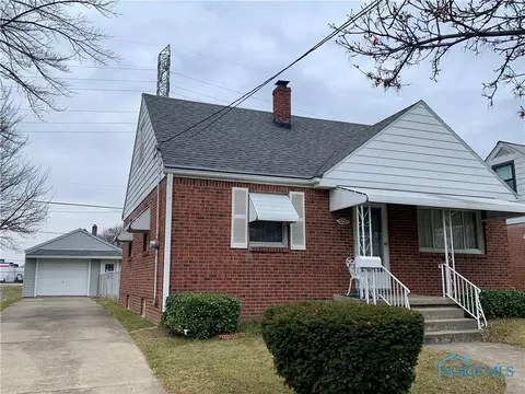 3221 Sherbrooke Rd, Toledo, OH 43606