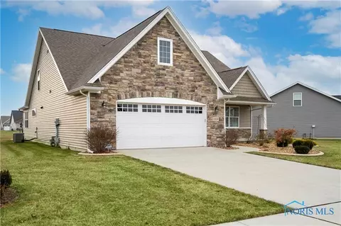15239 Sunset Maple Dr, Perrysburg, OH 43551