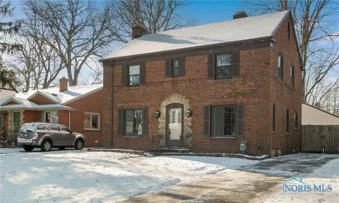 2455 Drummond Rd, Toledo, OH 43606