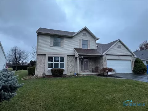 5560 Forest Green Dr, Toledo, OH 43615