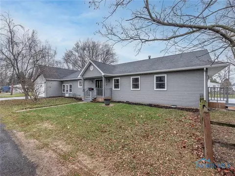 5910 318th St, Toledo, OH 43611