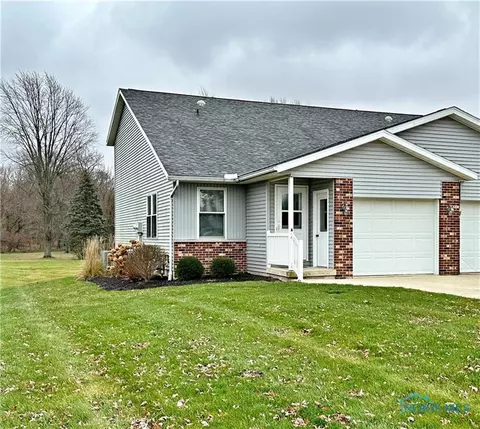395 Autumnwood Dr #A, Tiffin, OH 44883