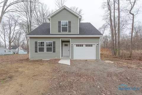 5945 Roan Rd, Sylvania, OH 43560