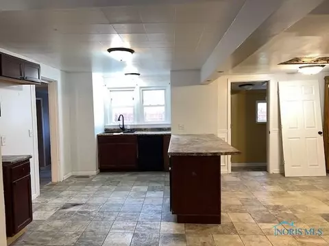 220 E South St, Mccomb, OH 45858 photo 11