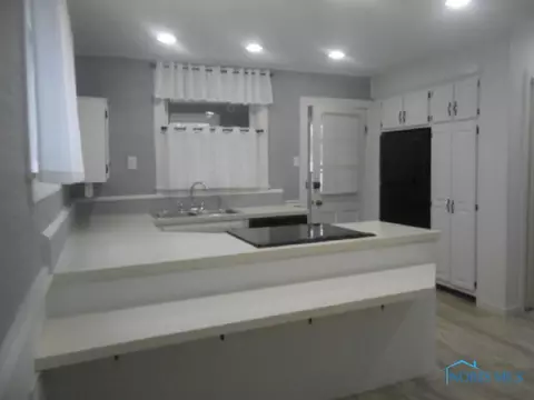 1027 E 2nd St, Ottawa, OH 45875 photo 4