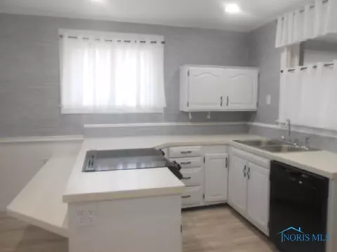 1027 E 2nd St, Ottawa, OH 45875 photo 5