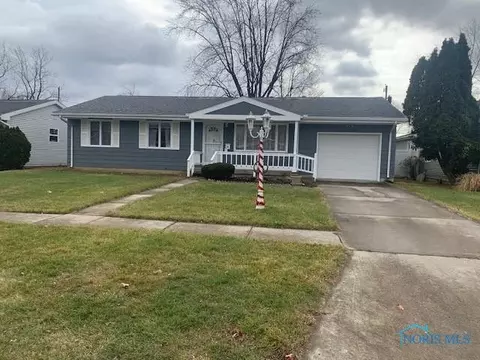 325 Edinborough Dr, Findlay, OH 45840