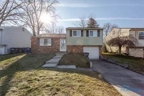 345 San Jose Dr, Toledo, OH 43615