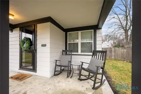2446 Secor Rd, Toledo, OH 43606
