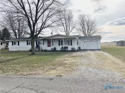 310 E Hubbard St, Hamler, OH 43524