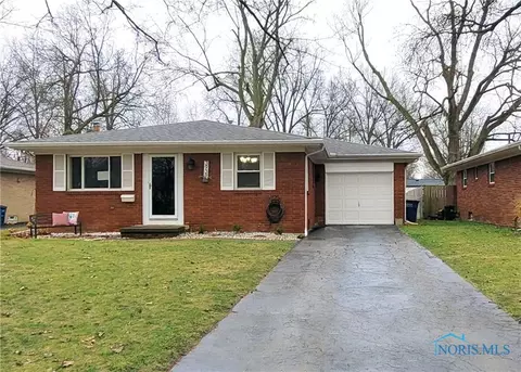 3939 Darewood Dr, Toledo, OH 43623