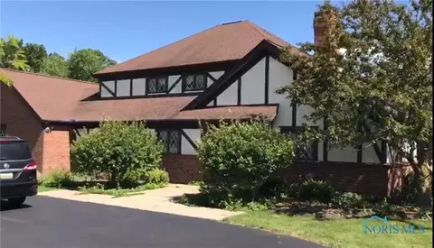 130 Pine Ln, Bryan, OH 43506