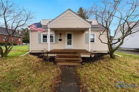 625 6th St, Fremont, OH 43420