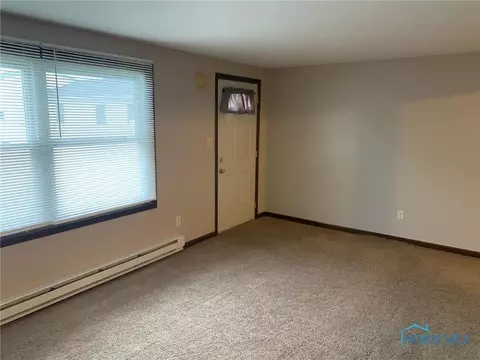 611 N Cherry St, Bryan, OH 43506 photo 2