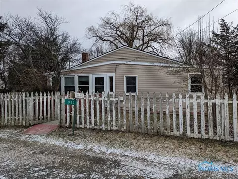 977 Julia St, Rocky Ridge, OH 43458