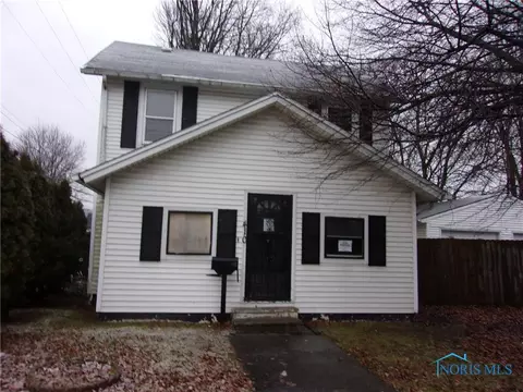 410 N Vine St, Fostoria, OH 44830