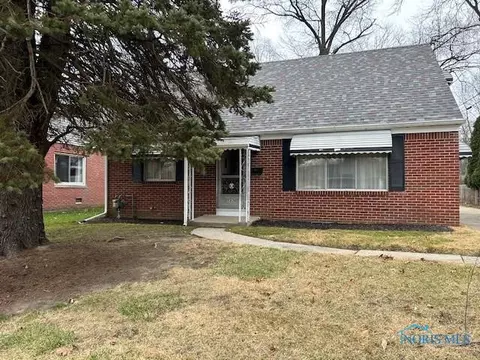 5936 E Heights Dr, Toledo, OH 43613