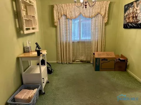 5936 E Heights Dr, Toledo, OH 43613 photo 9