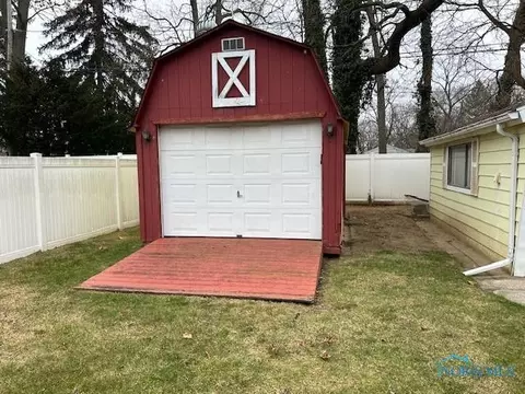 5936 E Heights Dr, Toledo, OH 43613 photo 17
