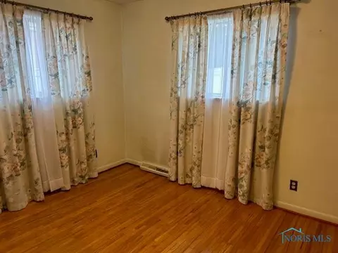 5936 E Heights Dr, Toledo, OH 43613 photo 7