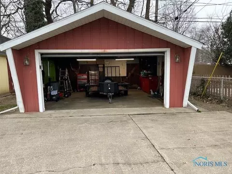 5936 E Heights Dr, Toledo, OH 43613 photo 16