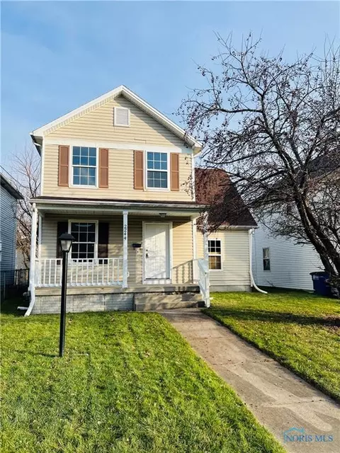 2244 Kent St, Toledo, OH 43620