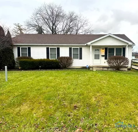 1053 Ansonia St, Oregon, OH 43616