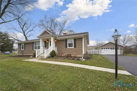 6059 Centennial Rd, Sylvania, OH 43560