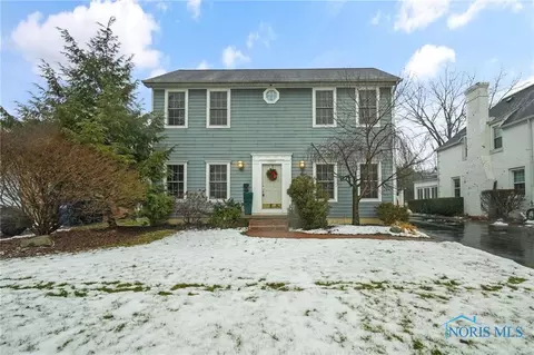 2233 Cheltenham Rd, Toledo, OH 43606