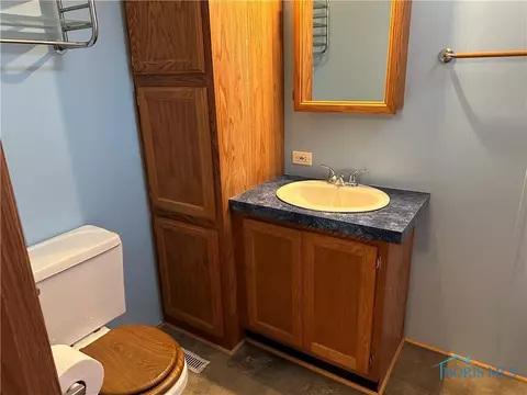 203 E Daggett St, Antwerp, OH 45813 photo 7