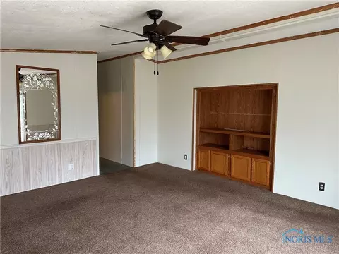 203 E Daggett St, Antwerp, OH 45813 photo 5