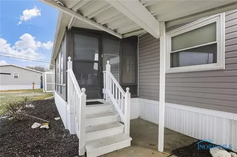 30630 Drouillard Rd, Walbridge, OH 43465 photo 5