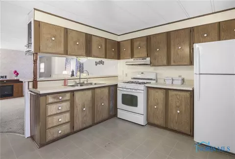 30630 Drouillard Rd, Walbridge, OH 43465 photo 14
