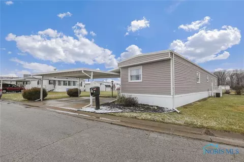 30630 Drouillard Rd, Walbridge, OH 43465 photo 4