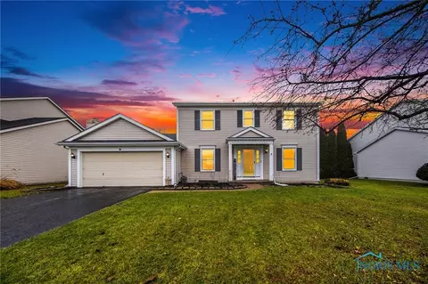 7320 Woodshire Ln, Holland, OH 43528