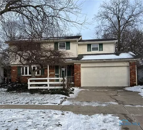 6038 Meadowvale Dr, Toledo, OH 43613