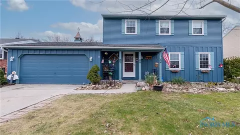 140 Pheasant Dr, Perrysburg, OH 43551