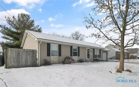 1103 Kurtz St, Maumee, OH 43537