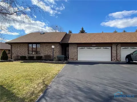 1816 Pebblestone Dr #9, Findlay, OH 45840
