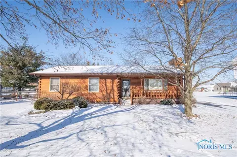 23512 E 4th St, Grand Rapids, OH 43522