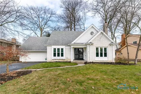 6830 Gettysburg Dr, Sylvania, OH 43560
