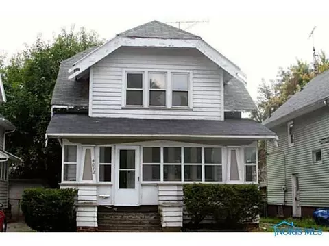 4012 Fairview Dr, Toledo, OH 43612