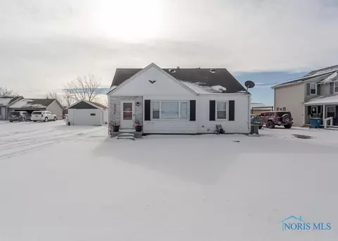 6066 Corduroy Rd, Oregon, OH 43616