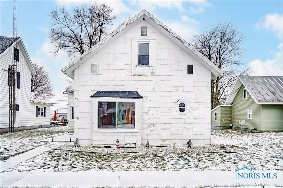 108 E Main St, Vanlue, OH 45890 28 Photos Movoto