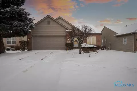 4816 Port Dr, Maumee, OH 43537