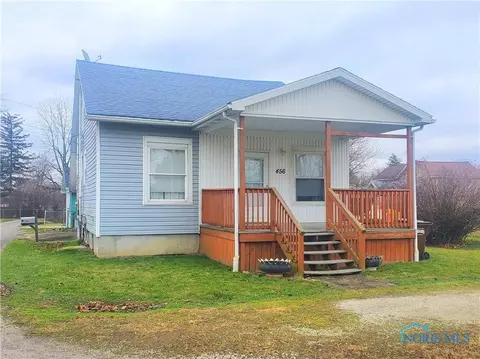 456 Jackson St, Tiffin, OH 44883