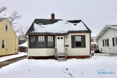 3110 Strathmoor Ave, Toledo, OH 43614